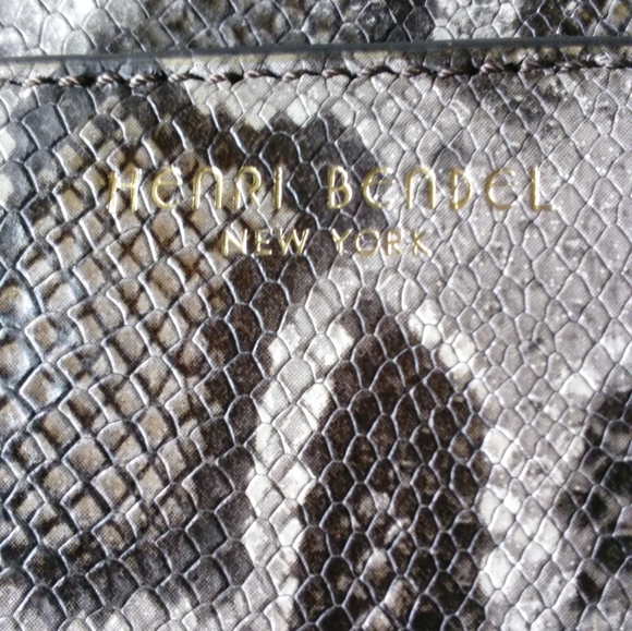 Henri Bendel Rare Snakeskin Convertible Handbag - Picture 4 of 13